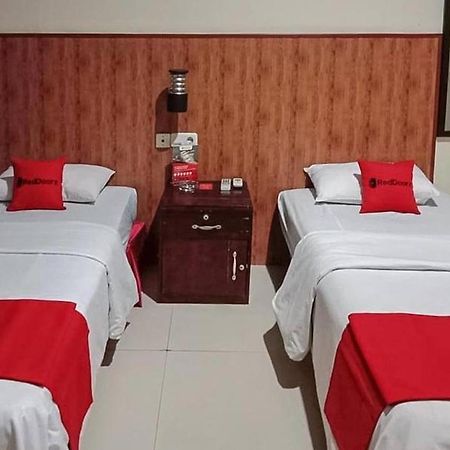 Reddoorz @ Sorong City Center Экстерьер фото