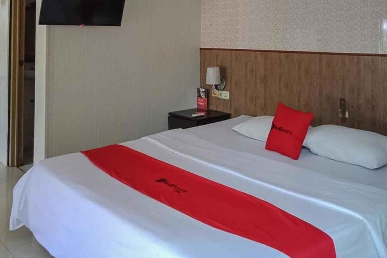 Reddoorz @ Sorong City Center Экстерьер фото