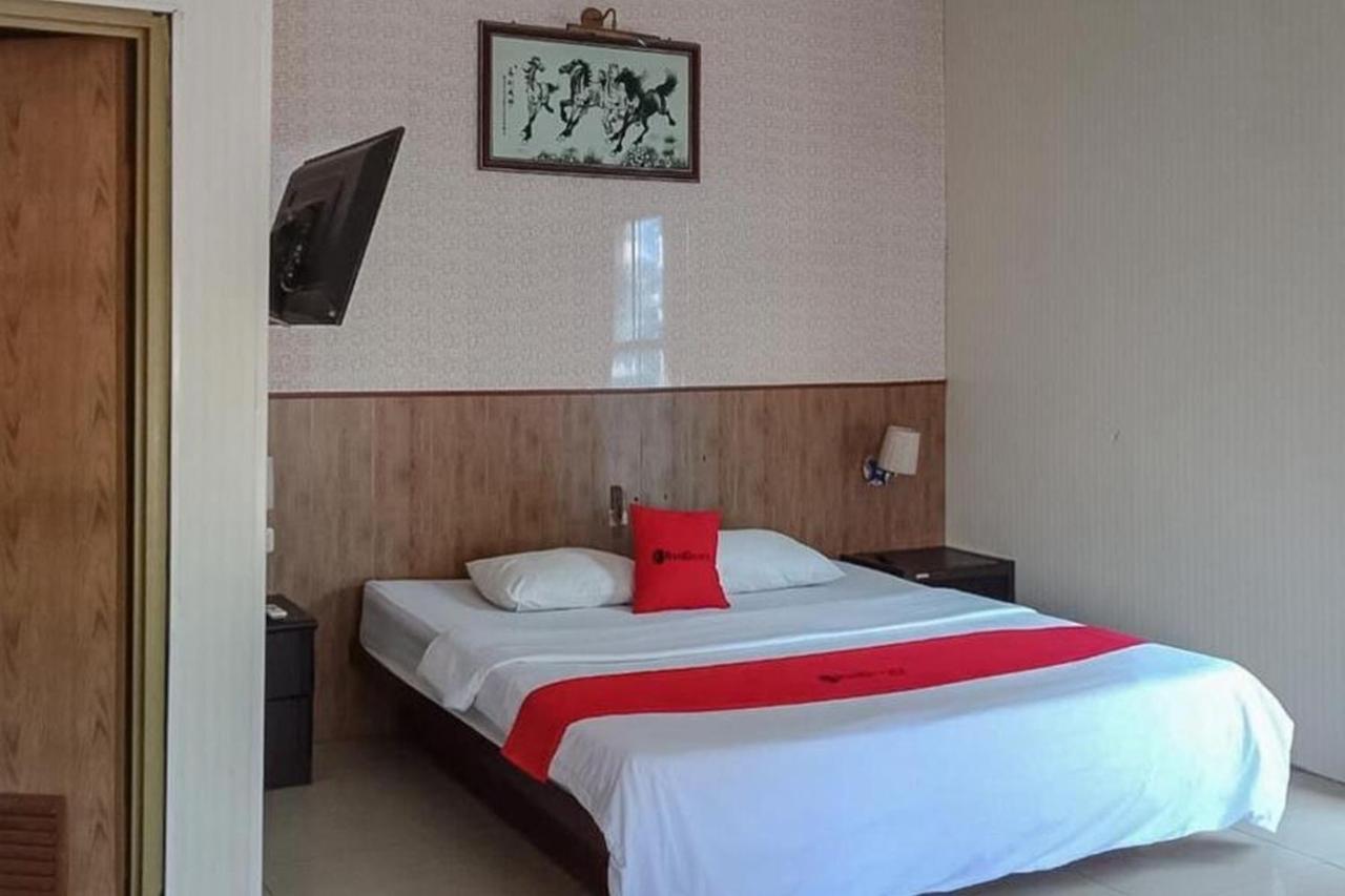Reddoorz @ Sorong City Center Экстерьер фото